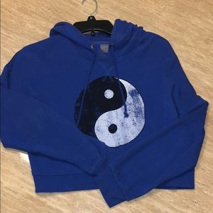 Yin yang cropped hoodie!